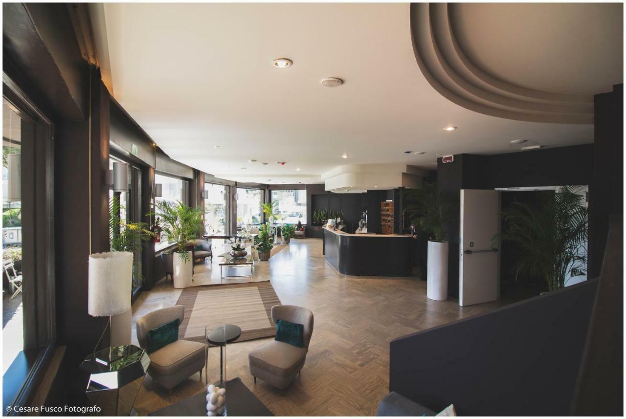 Hotel Caraibi Милано Мартима Екстериор снимка