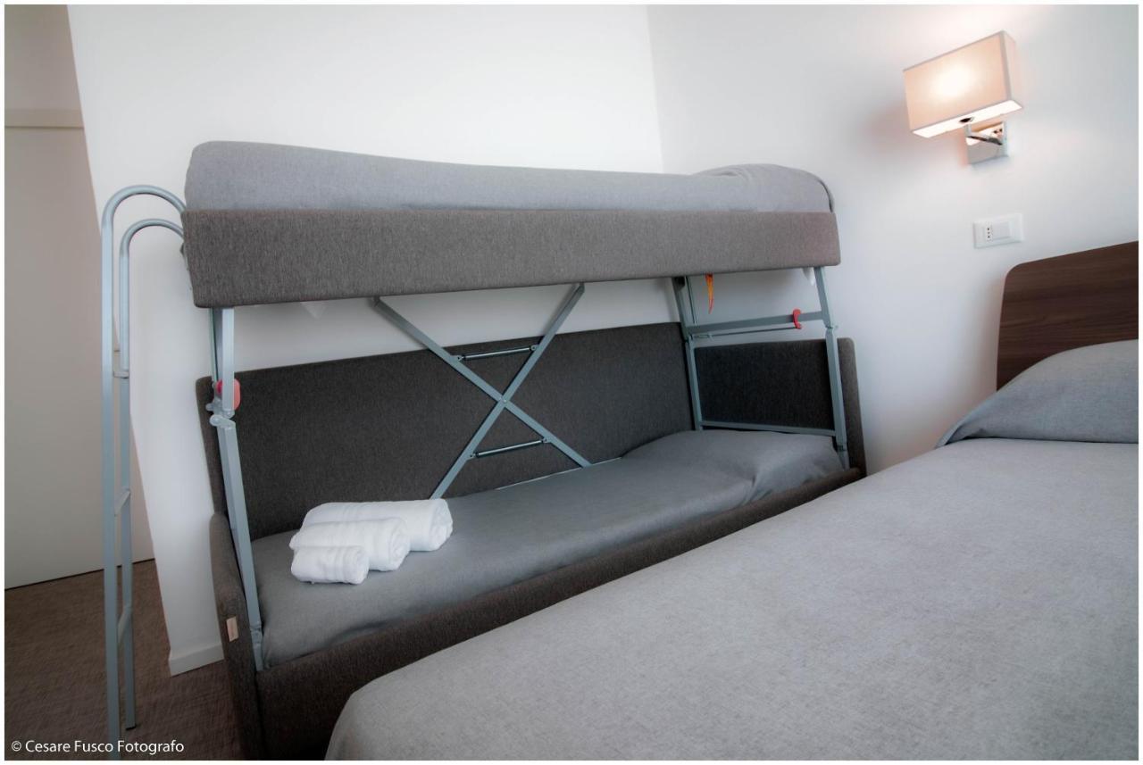 Hotel Caraibi Милано Мартима Екстериор снимка